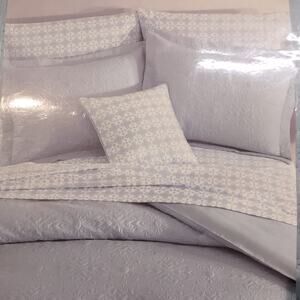NWT Thalia Sodi  8 piece king Comforter Set